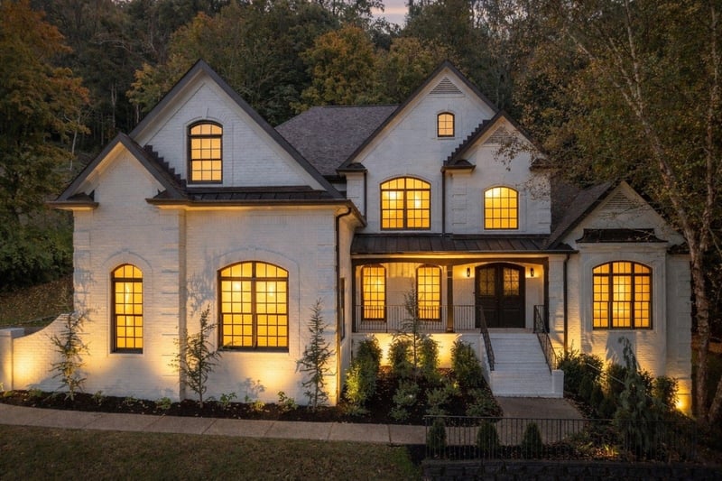 945 Travelers Ct, Nashville, TN 37220