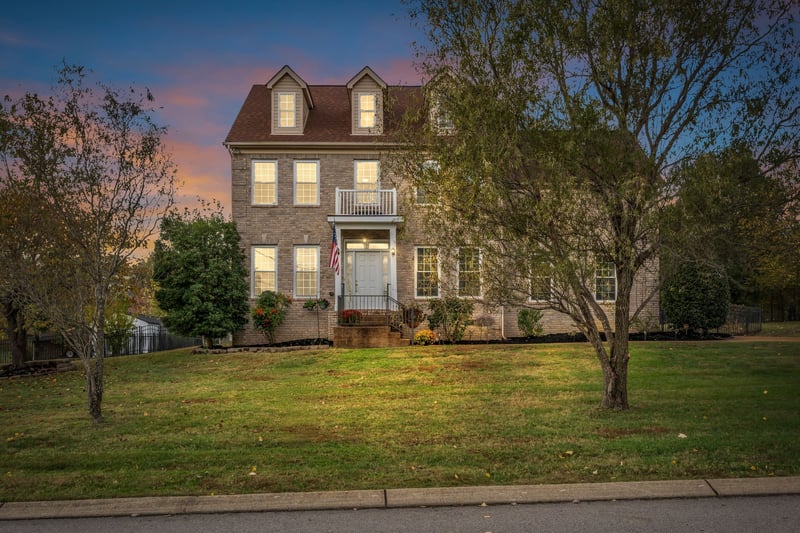 1017 Kellyn Ln, Hendersonville, TN 37075