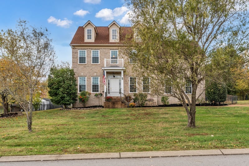 1017 Kellyn Ln, Hendersonville, TN 37075