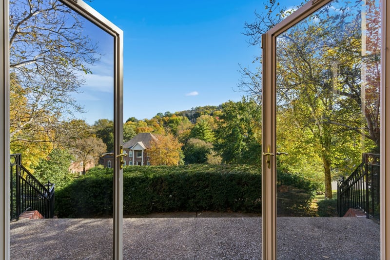 9404 Smithson Ln, Brentwood, TN 37027