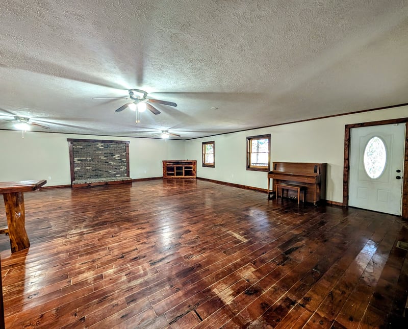 10502 Back Piney Rd, Bon Aqua, TN 37025