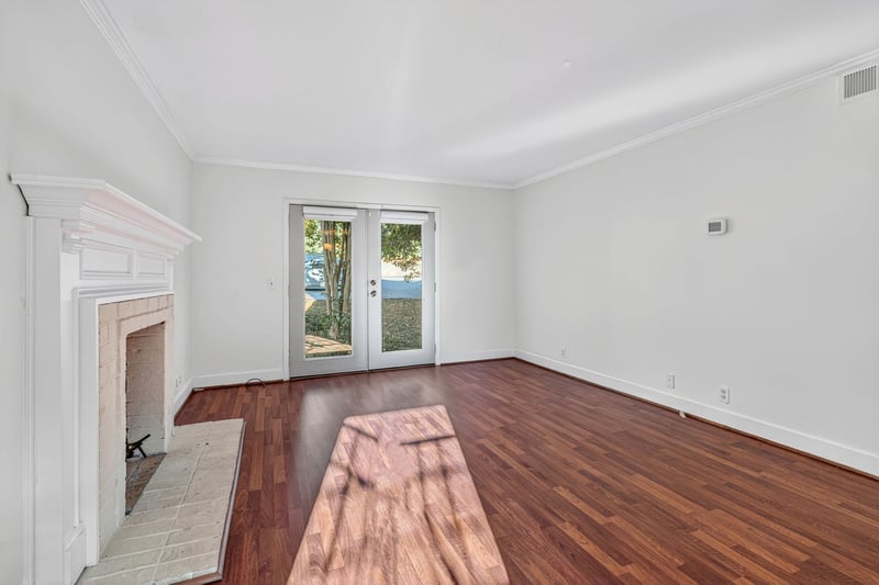 2116 Hobbs Rd #M16, Nashville, TN 37215