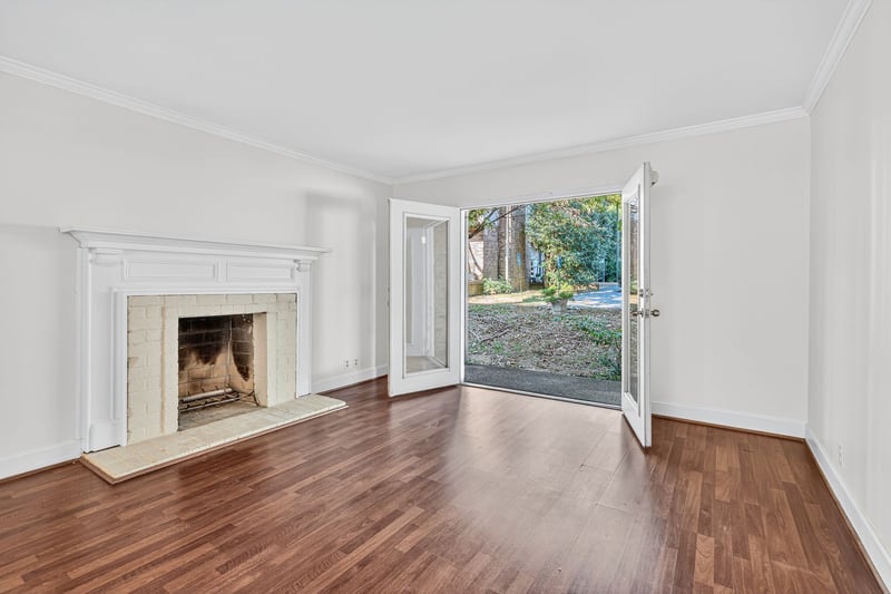 2116 Hobbs Rd #M16, Nashville, TN 37215