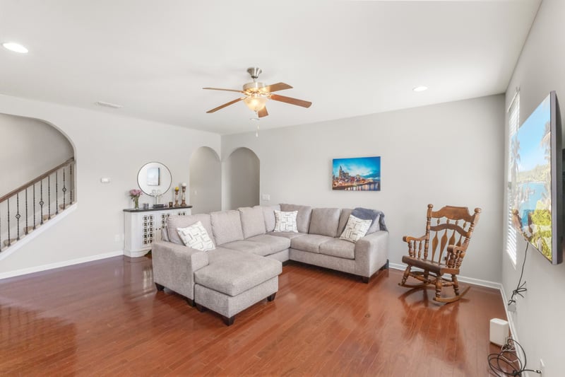 1881 Stonewater Dr, Hermitage, TN 37076