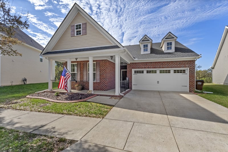 1881 Stonewater Dr, Hermitage, TN 37076