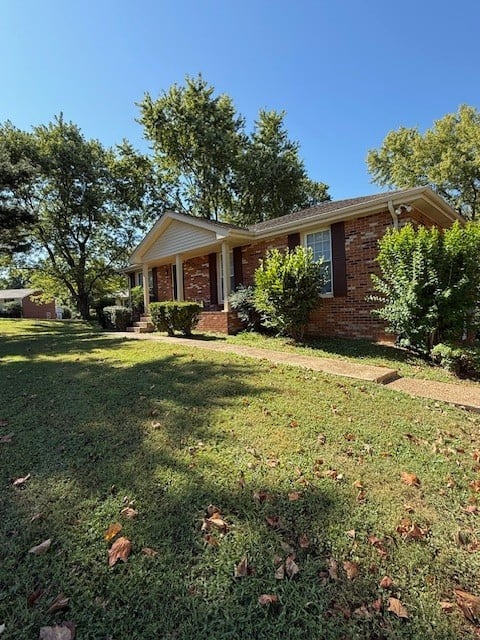 831 Forrest Glen Dr, Old Hickory, TN 37138
