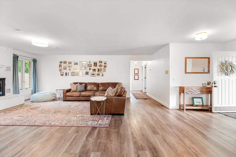 608 Somerset Ct, Nashville, TN 37217