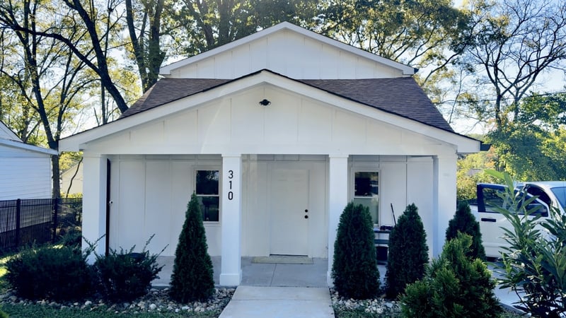 310 E Highland Dr, Columbia, TN 38401