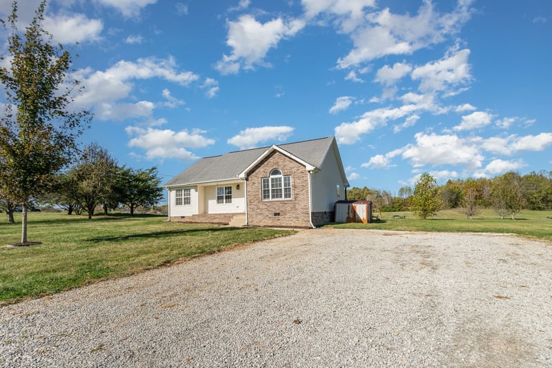 3773 Atkins Rd, Cedar Hill, TN 37032