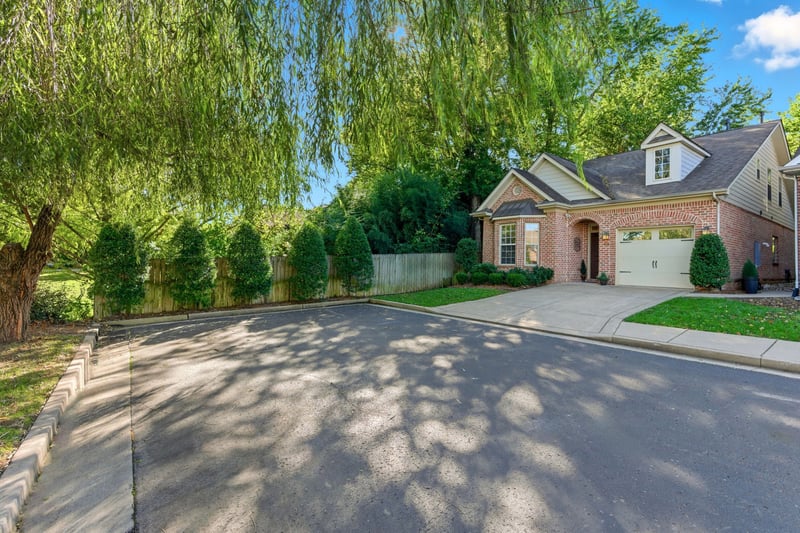 816 Valley View Cir, Brentwood, TN 37027