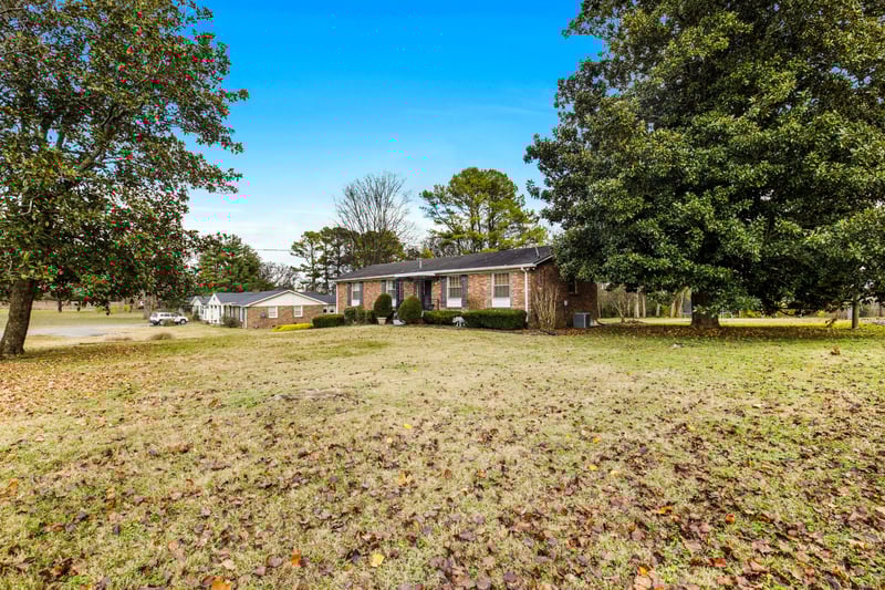 221 Freda Villa, Madison, TN 37115