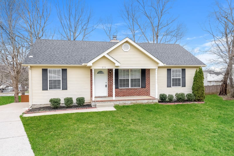 214 Natchez Ct, La Vergne, TN 37086