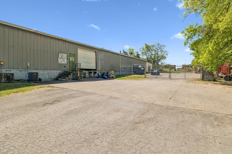 1105 Tuckahoe Dr, Nashville, TN 37207