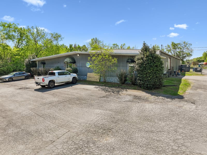 1105 Tuckahoe Dr, Nashville, TN 37207