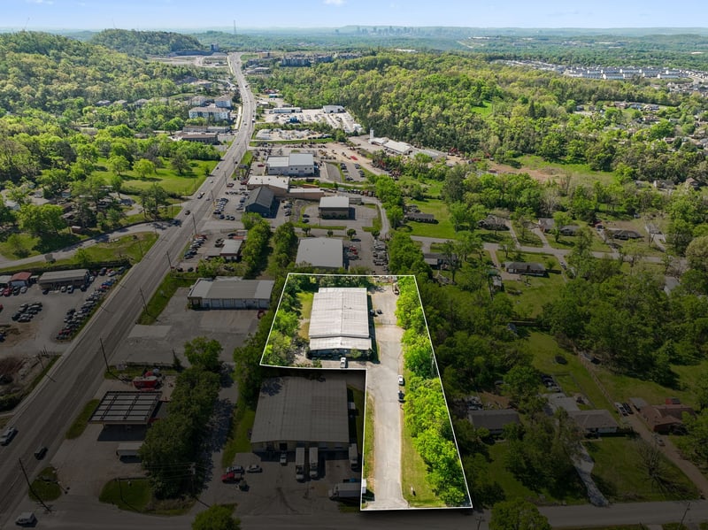 1105 Tuckahoe Dr, Nashville, TN 37207