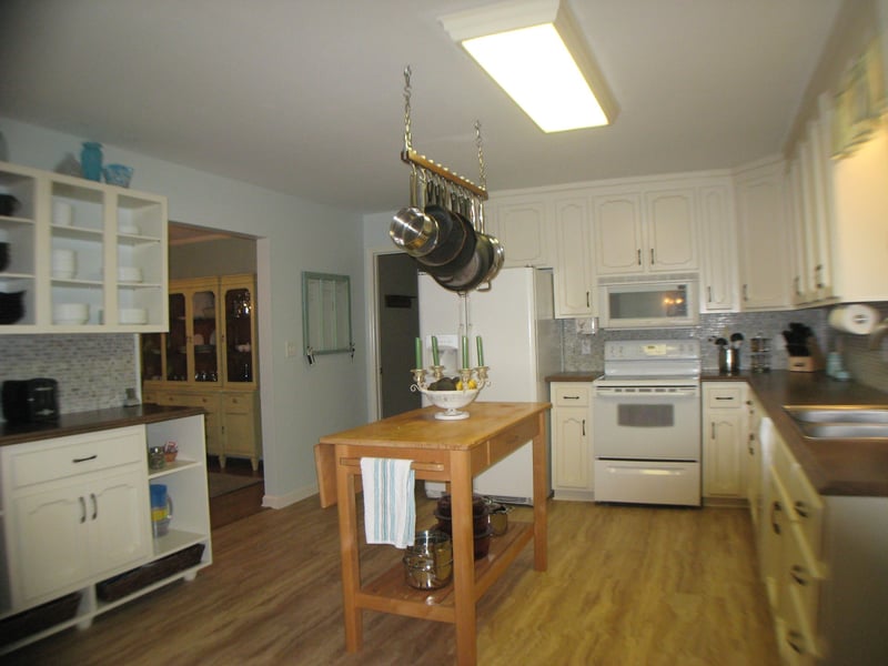 1228 Sam Johnson Rd, Columbia, TN 38401