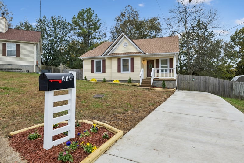 512 Oak Timber Pl, Antioch, TN 37013