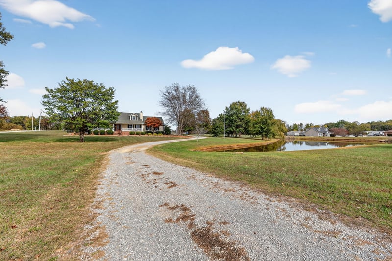 3384 Kinneys Rd, Cedar Hill, TN 37032