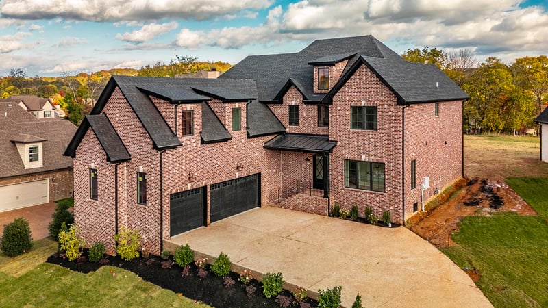 1016 Luxborough Dr, Hendersonville, TN 37075