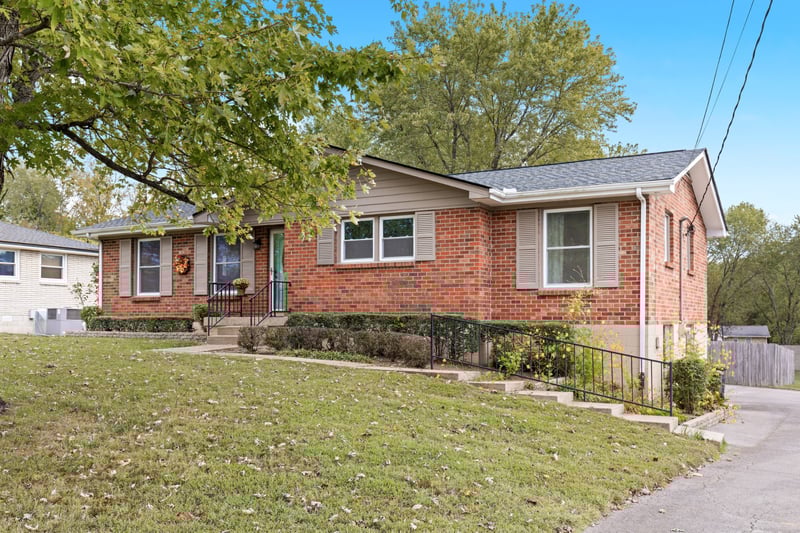 123 Elnora Dr, Hendersonville, TN 37075