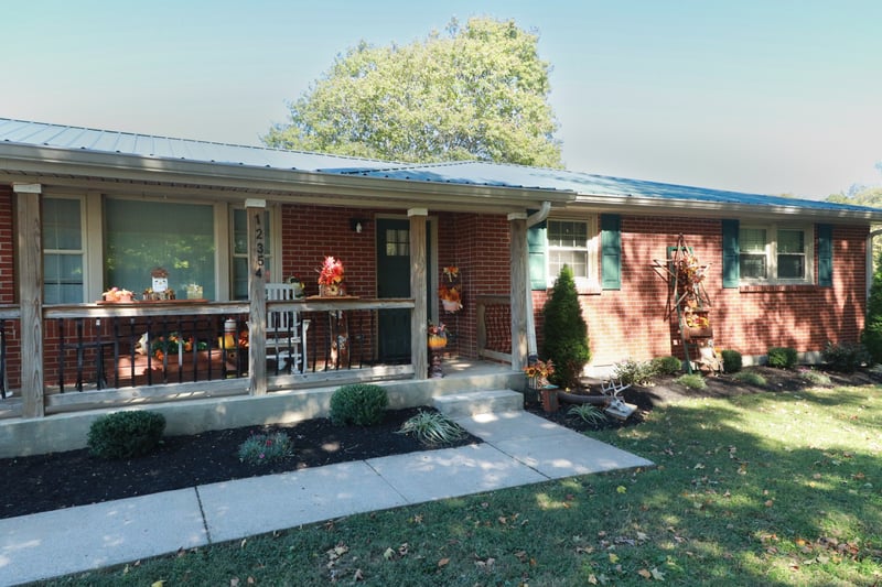 12354 Owens Chapel Rd, Springfield, TN 37172
