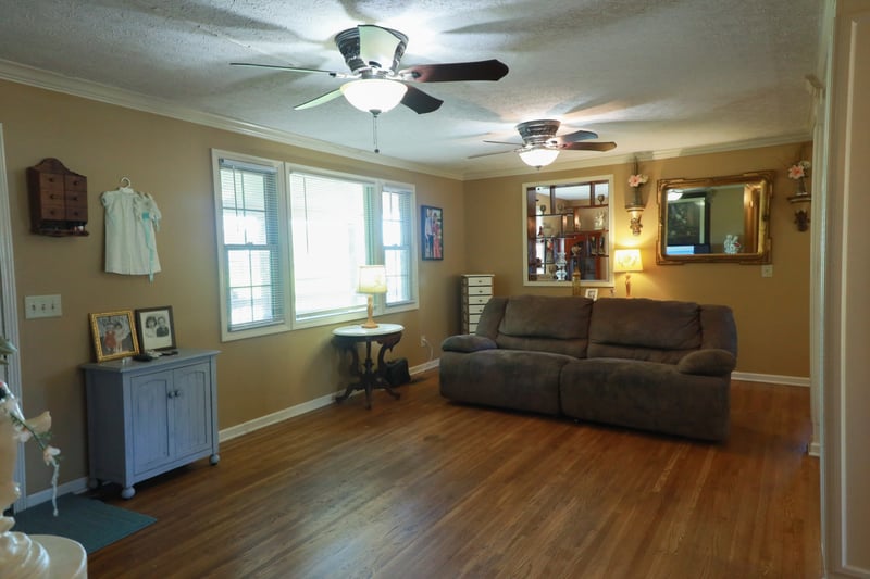 12354 Owens Chapel Rd, Springfield, TN 37172