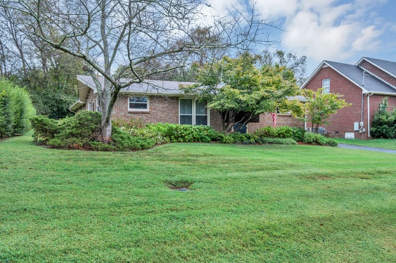 104 Karen Wayne Dr, Old Hickory, TN 37138