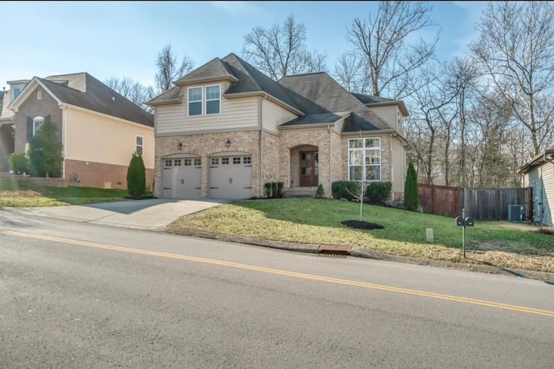 971 Legacy Park Rd, Mount Juliet, TN 37122