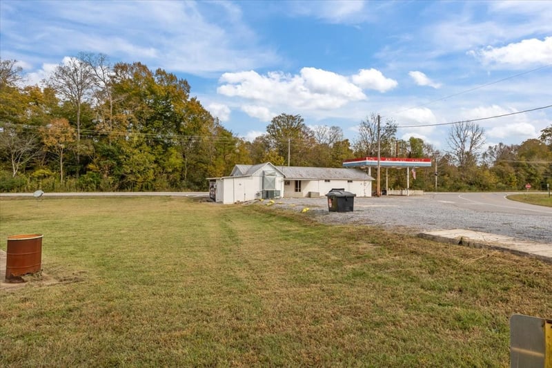 2201 Yellow Creek Rd, Dickson, TN 37055