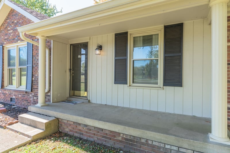 1024 Moncrief Cir, Greenbrier, TN 37073