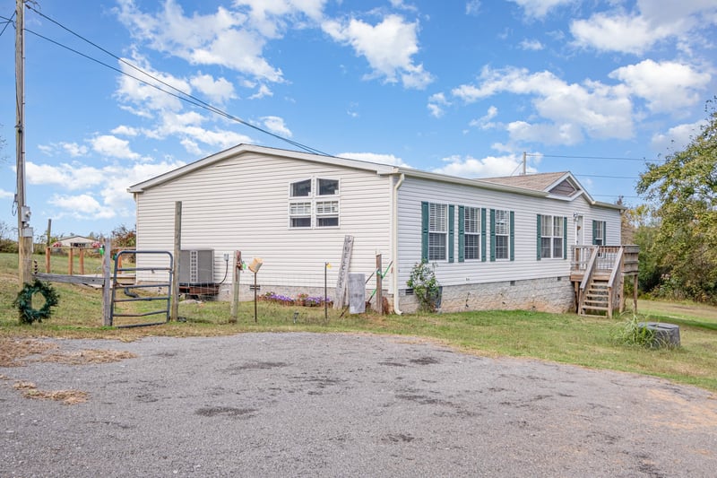 1241 Littleton Ranch Rd, Castalian Springs, TN 37031