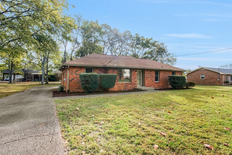 104 Iris Ct, Hendersonville, TN 37075