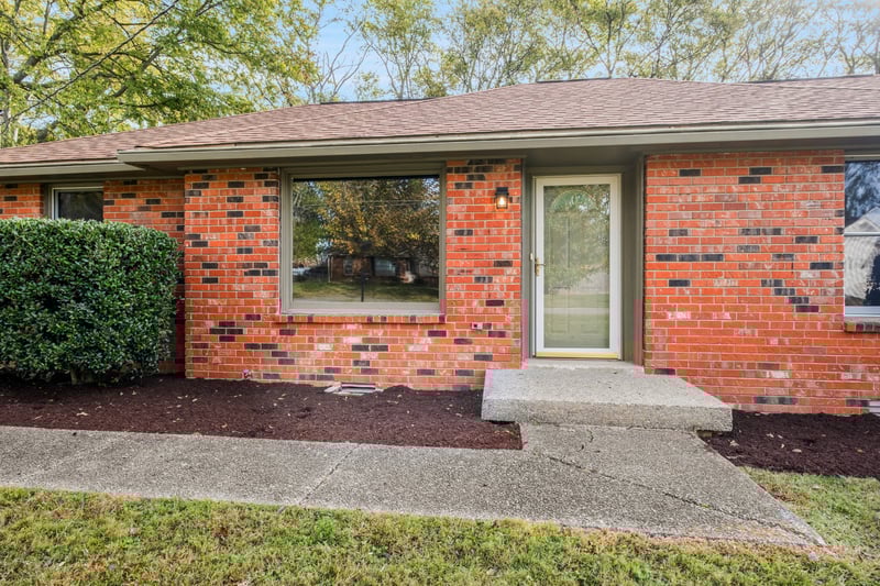 104 Iris Ct, Hendersonville, TN 37075