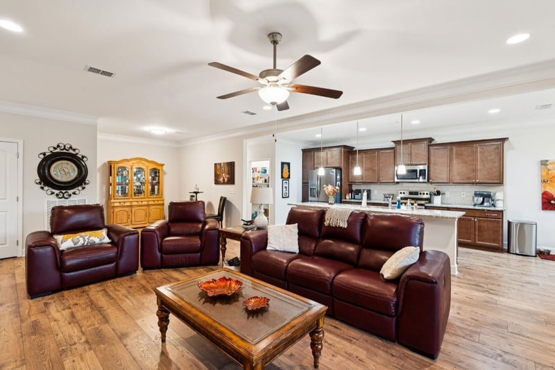 2542 Stonecenter Ln, Murfreesboro, TN 37128