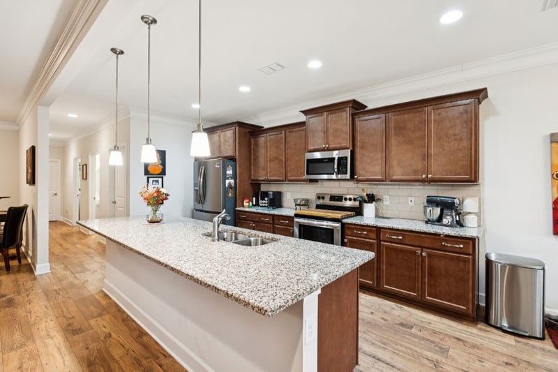 2542 Stonecenter Ln, Murfreesboro, TN 37128