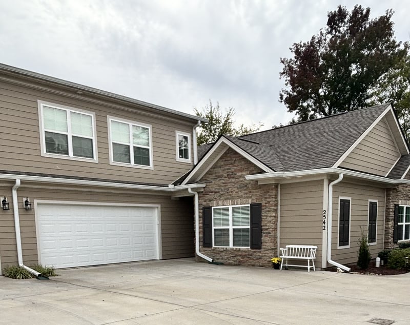 2542 Stonecenter Ln, Murfreesboro, TN 37128