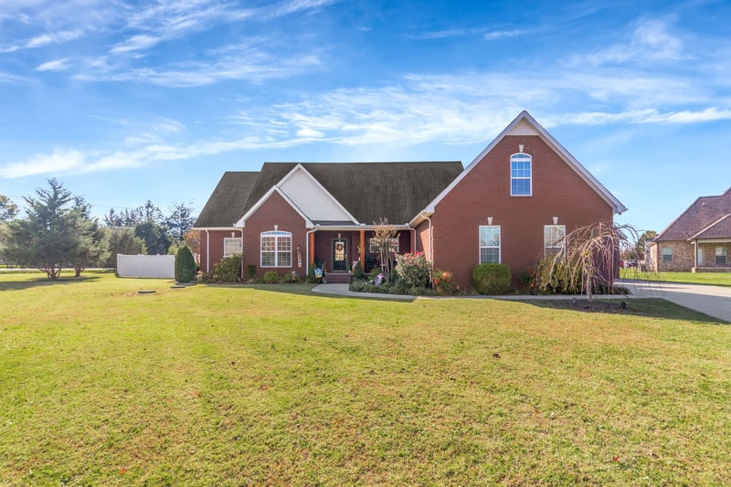 1017 Crowell Dr, Christiana, TN 37037