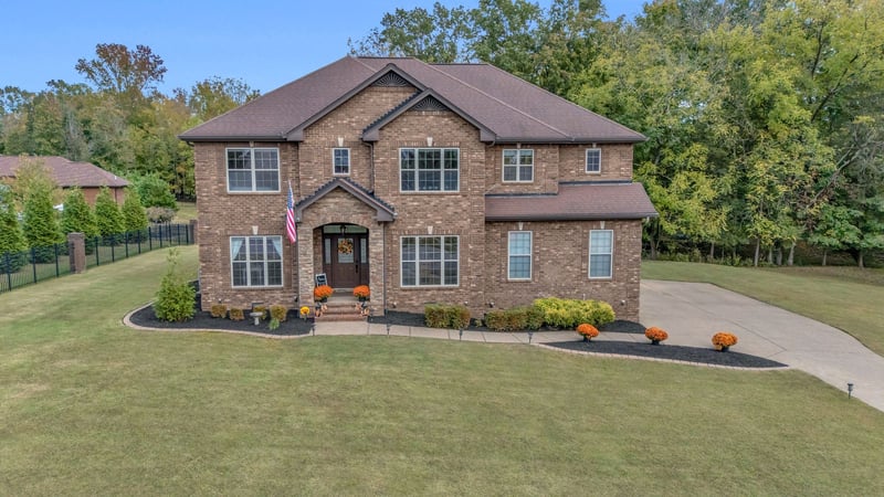 209 Amana Dr, Lebanon, TN 37087