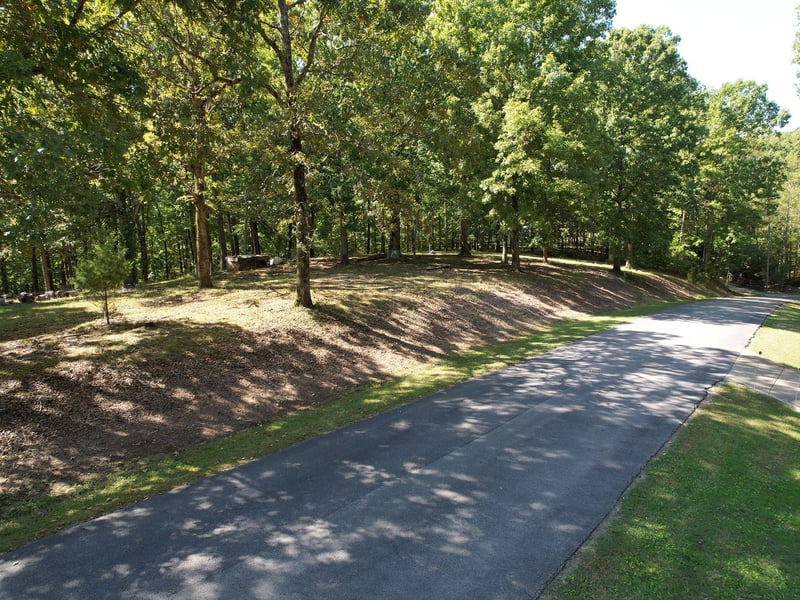 1060 Holcomb Cir, Kingston Springs, TN 37082