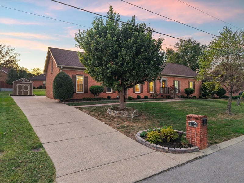 102 Hickory Trl, Hendersonville, TN 37075