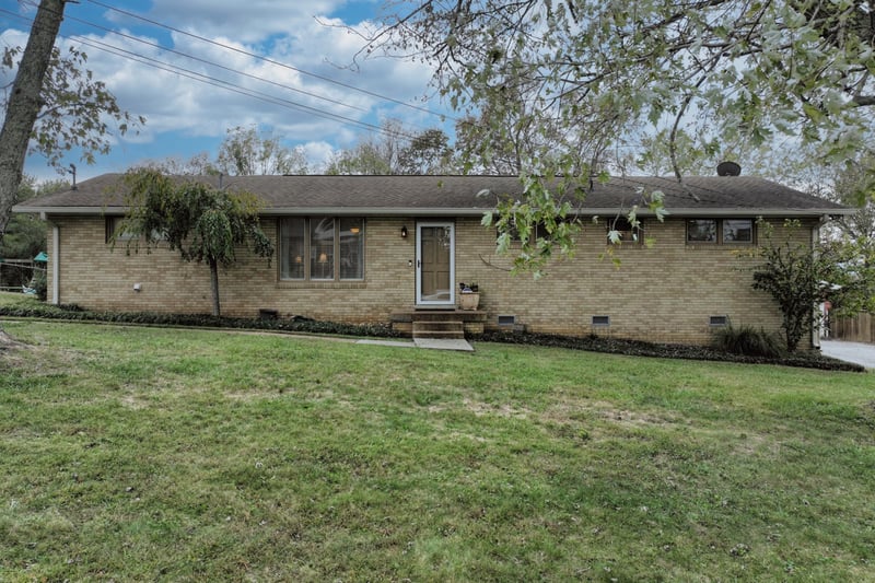 117 Crossroad Dr, Hendersonville, TN 37075