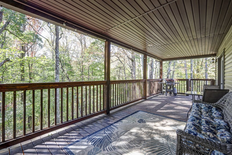 737 Shun Pike, Cottontown, TN 37048