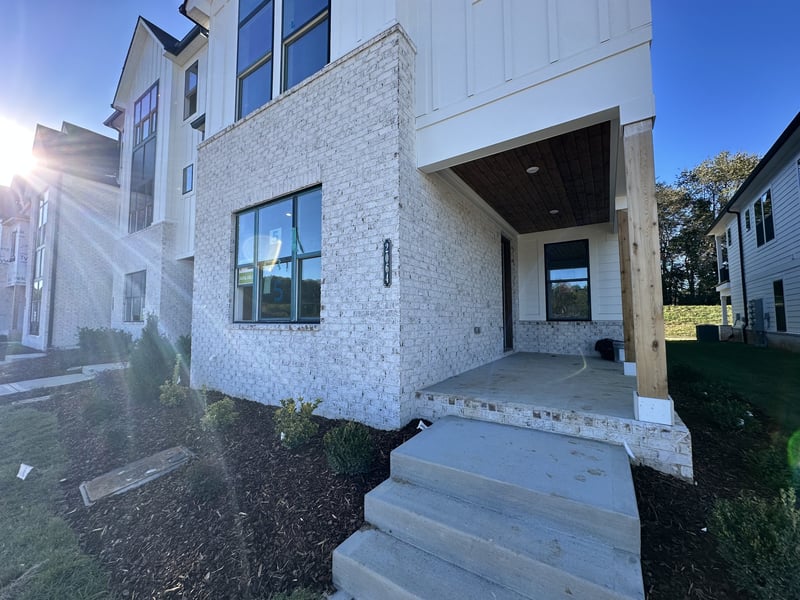 2064 Conductor Ln, Thompsons Station, TN 37179