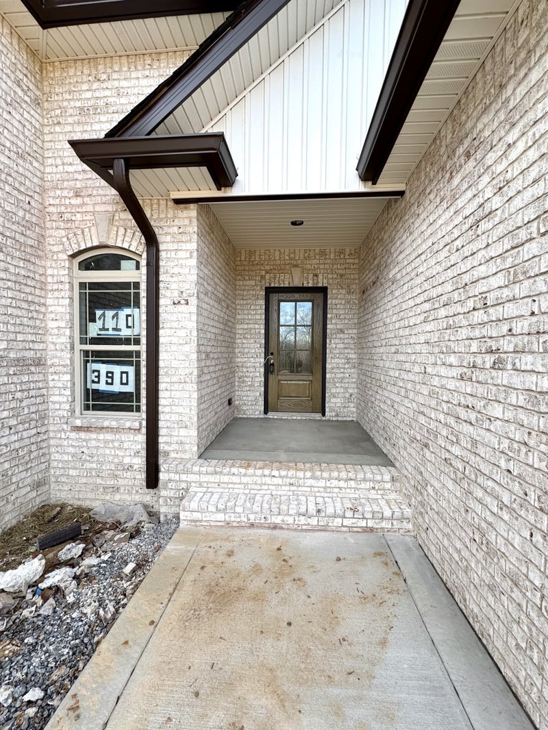 390 Young Ln, Pleasant View, TN 37146