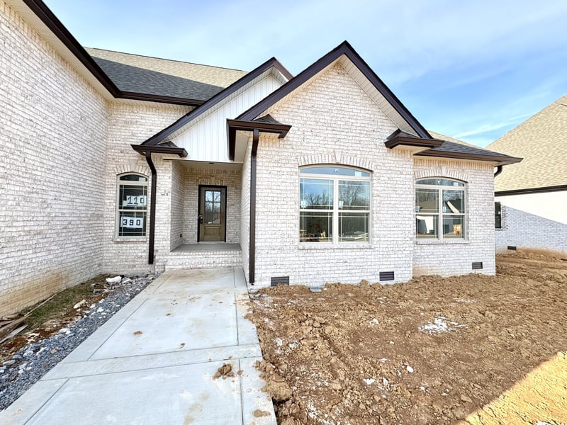 390 Young Ln, Pleasant View, TN 37146