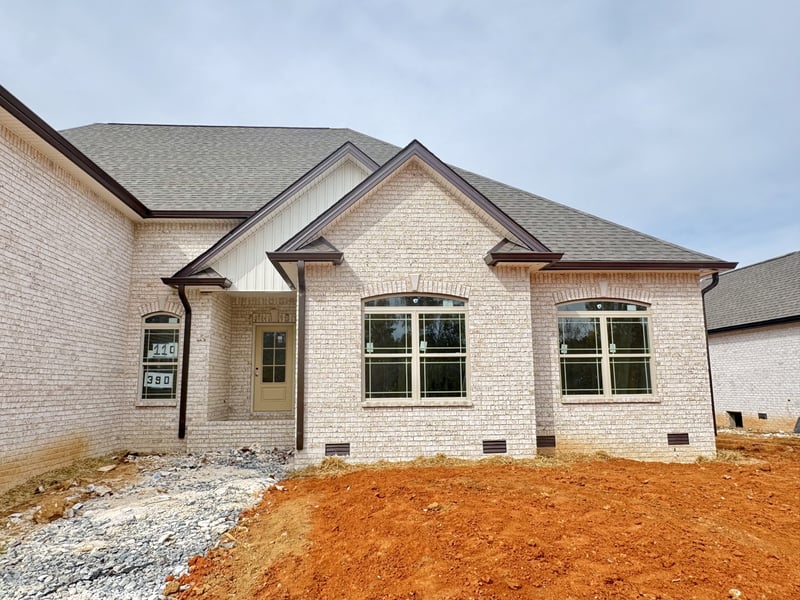 390 Young Ln, Pleasant View, TN 37146
