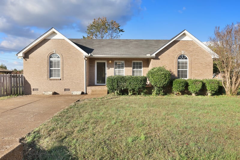 1001 Chad St, Portland, TN 37148