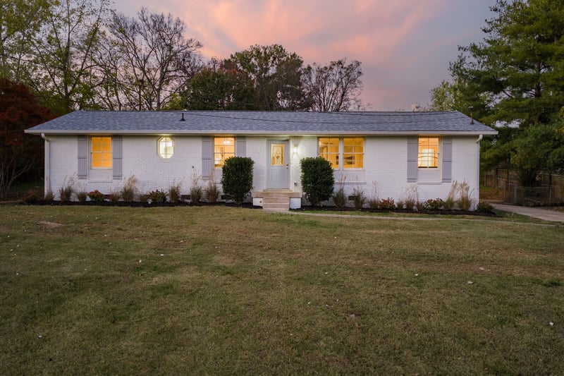 102 La Via Dr, Hendersonville, TN 37075