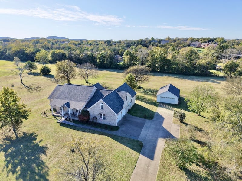 1095 Waller Rd, Brentwood, TN 37027