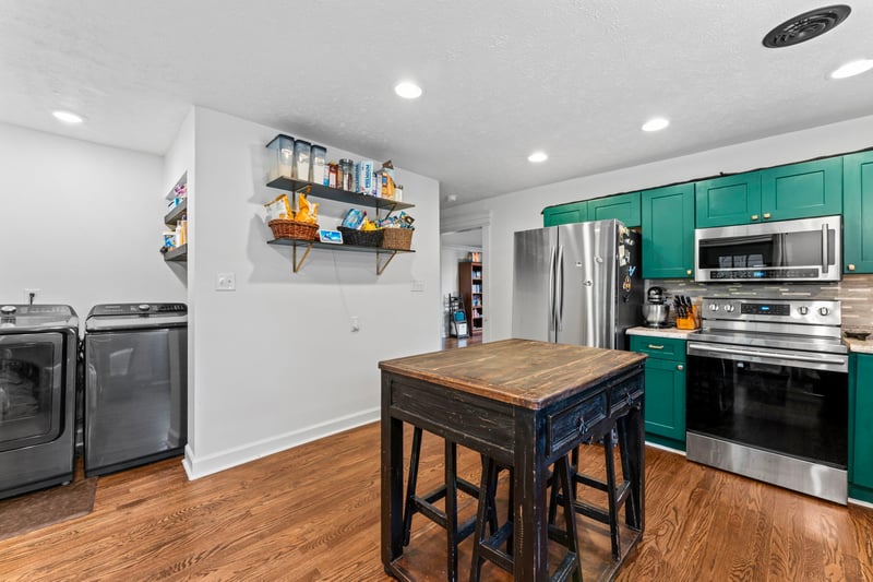 560 Pea Ridge Rd, Chestnut Mound, TN 38552